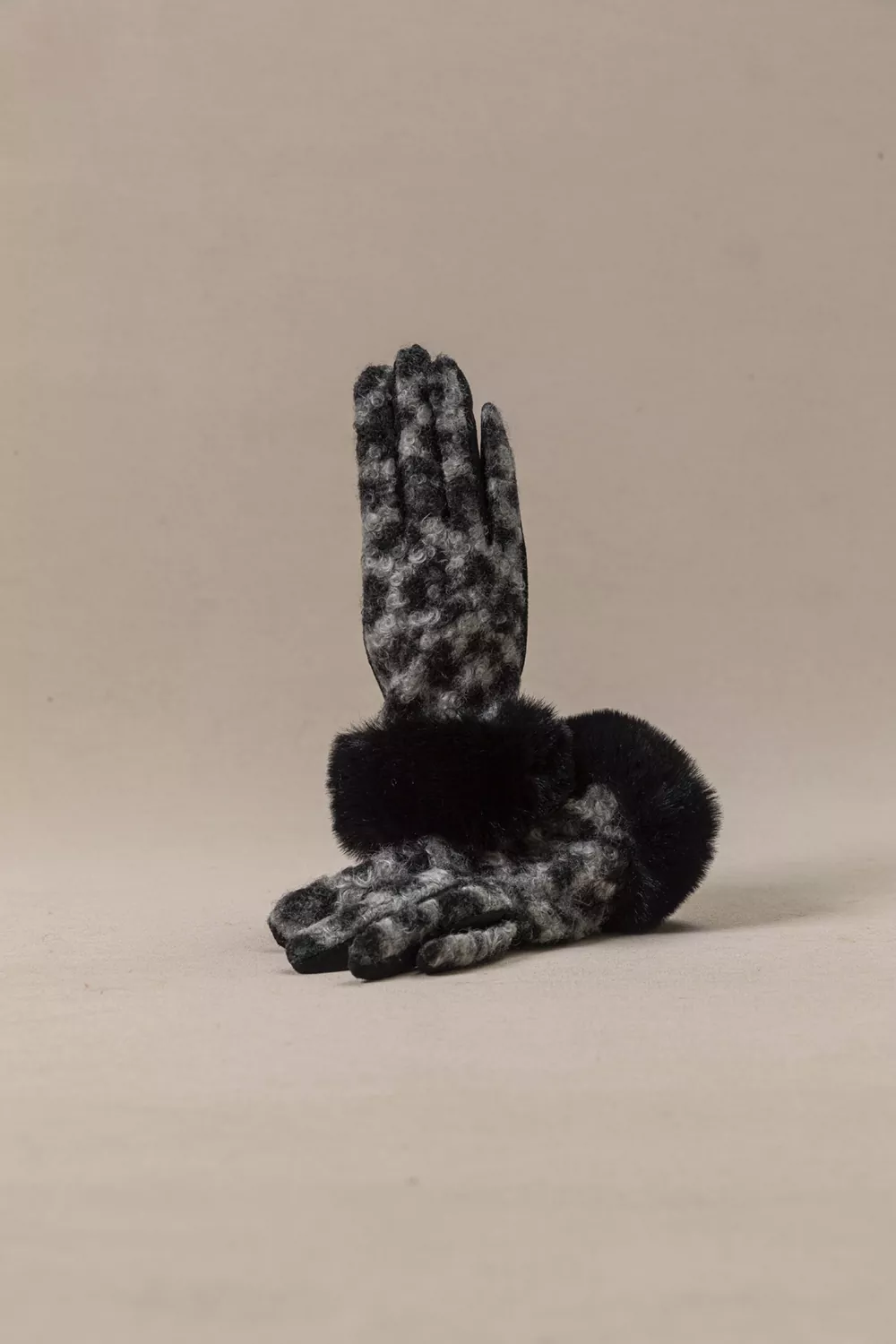 Γάντι γυναικείο μπουκλέ leopard